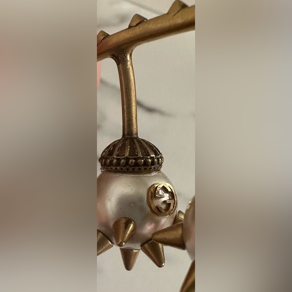 Gucci Multi-Finger Spike and Pearl Ring - Picture 15 of 15